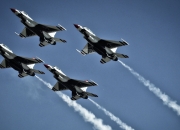 开云体育中国-英超争冠之夜，乔治的炽热轨迹如何点燃球场，重写命运