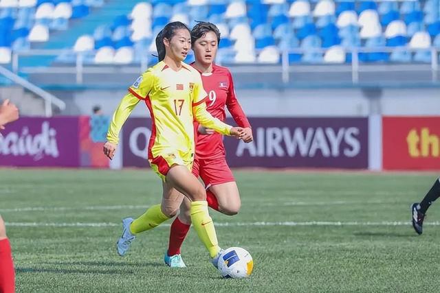包含中国女足青年队小将崭露头角，备战世界杯的词条