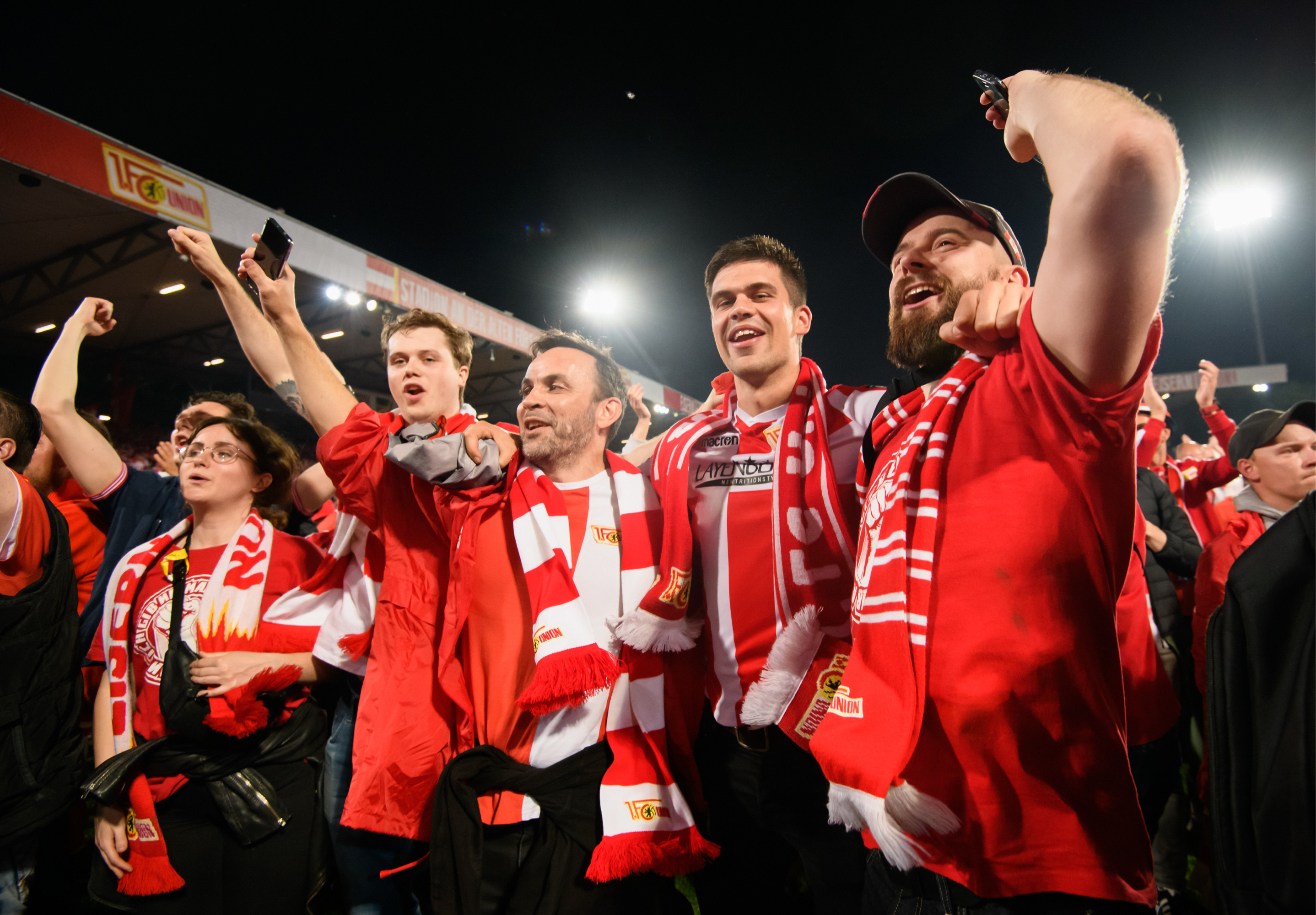 弗赖堡球队在主场比赛中横扫对手取得胜利