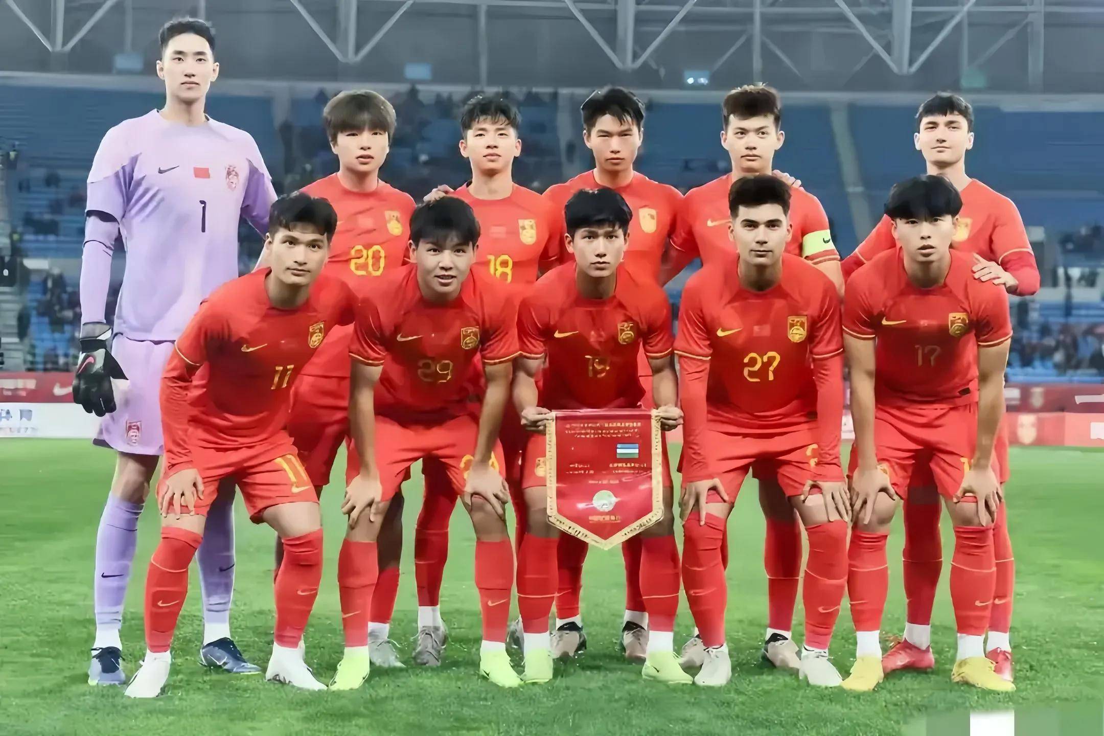 热血拼搏！亚洲杯赛事中球员不畏强敌的简单介绍