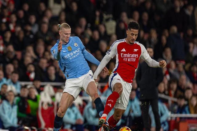 包含曼城阵容调整，欧冠遭遇首败！的词条