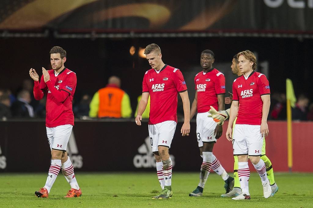 阿贾克斯遭遇惨败，荷甲球队失利出局