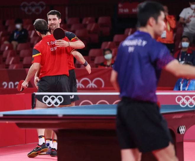 英格兰队轻取日本队，波尔统治全场