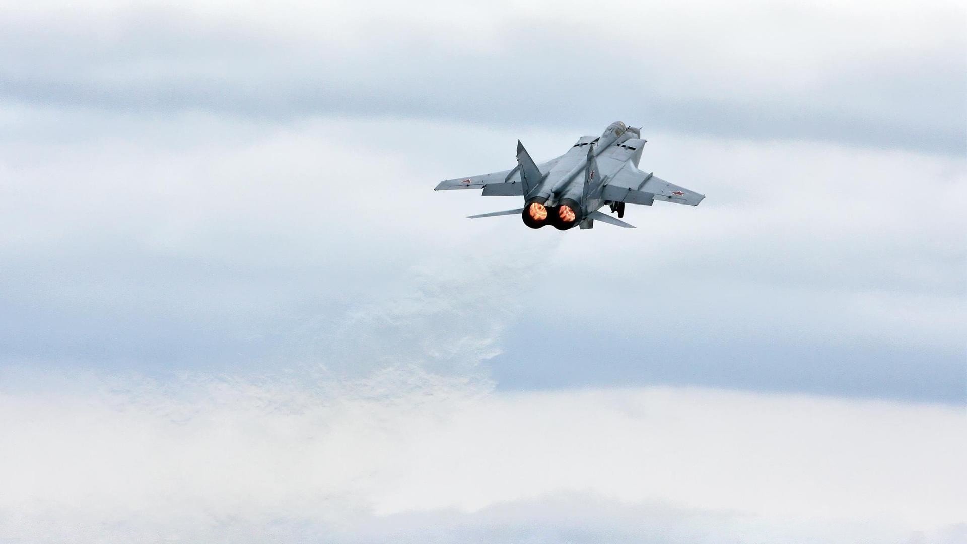 蓝鹰战术风暴席卷巴尔干，黄喜灿一锤定音，拉齐奥全面压制克罗地亚