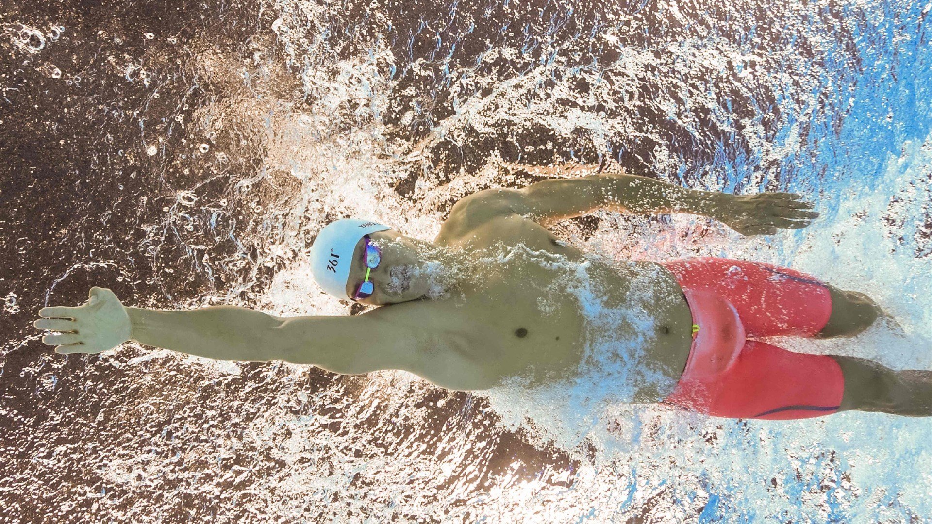 铁索横江！快船窒息式防守击溃76人，无名英雄锁死巨头定胜局