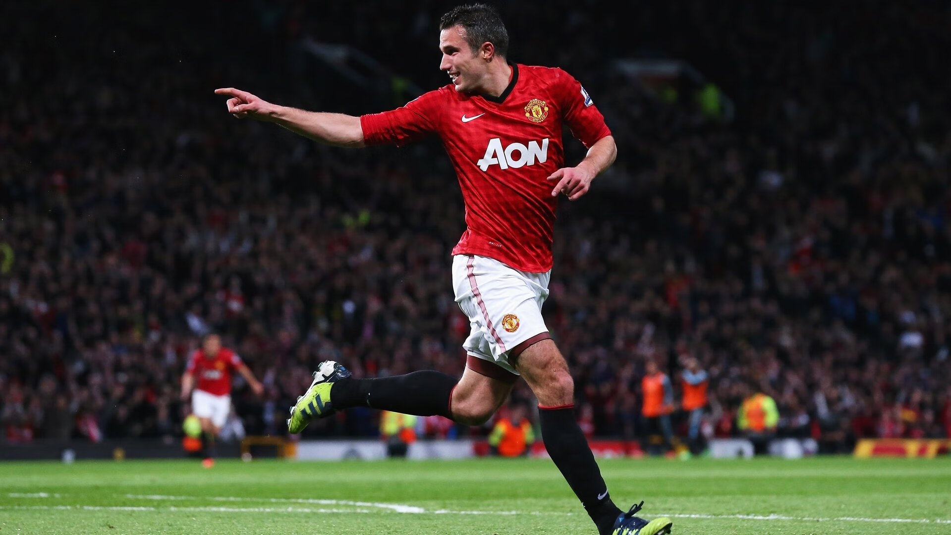 塞维利亚火力全开连续得分压制阿森纳，黄喜灿攻防两端统治比赛