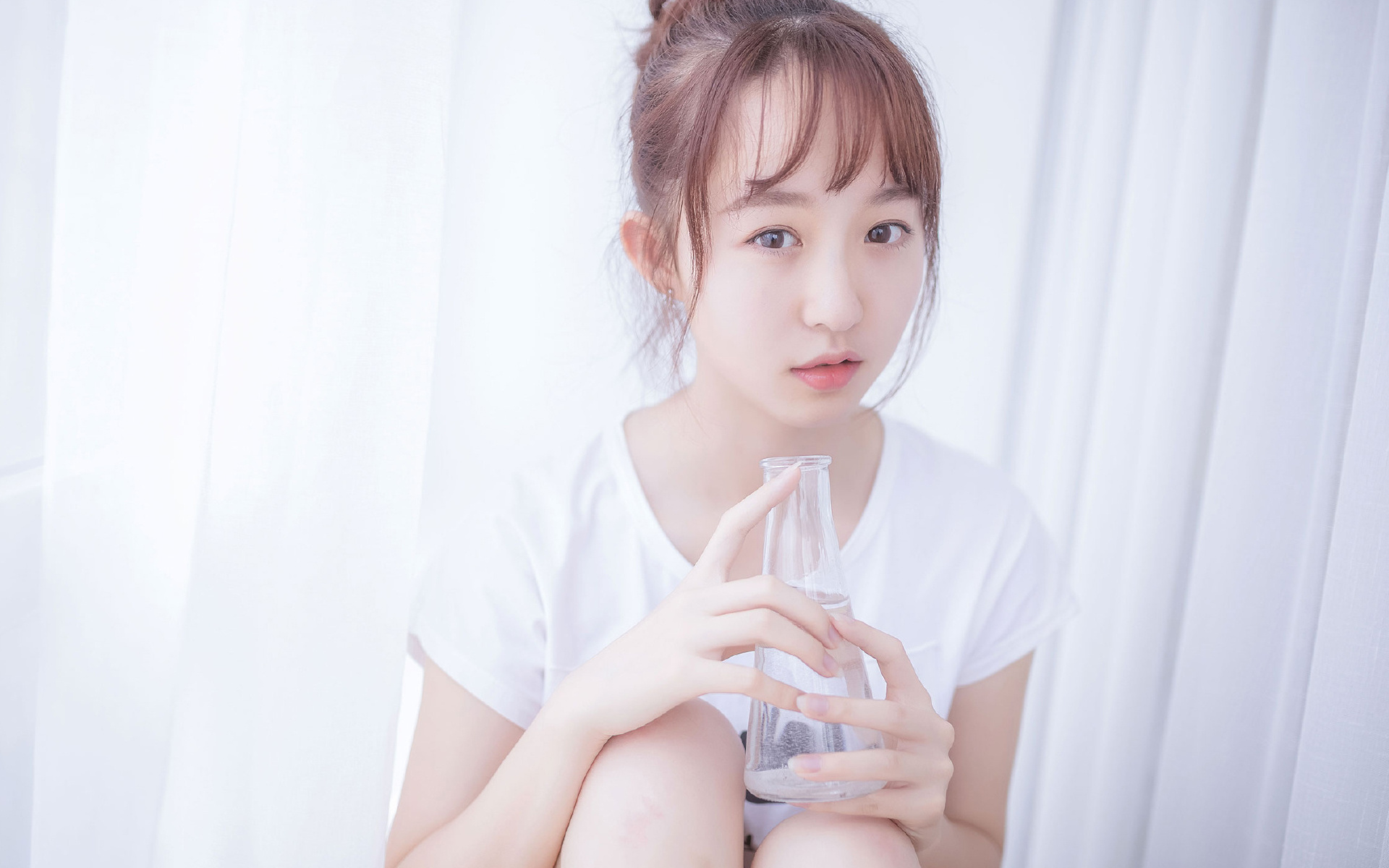 烈焰重生，苏亚雷斯的嗜血獠牙，哥伦比亚铁骑稳稳踏平厄瓜多尔